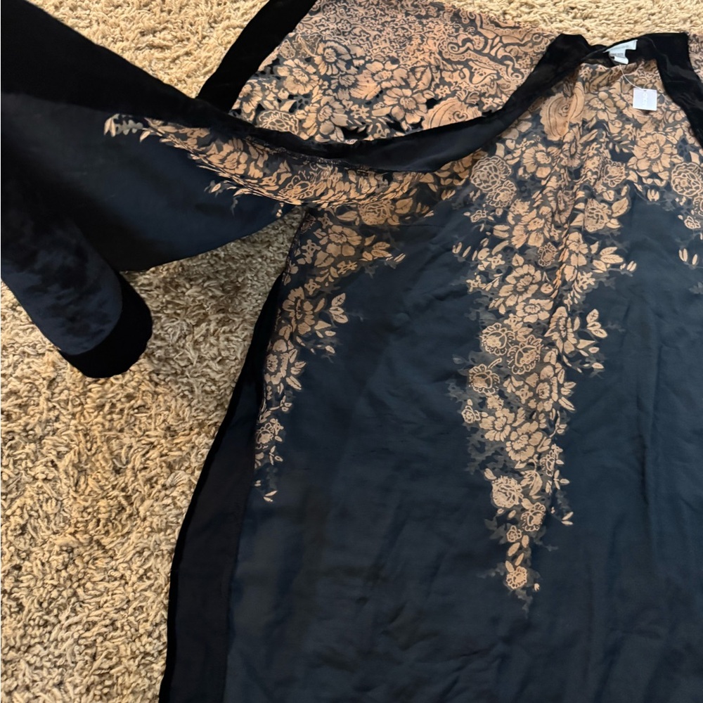NWT Chico's Black/brown Velvet Floral Sheer Ruana Coverin - Picture 6 of 14